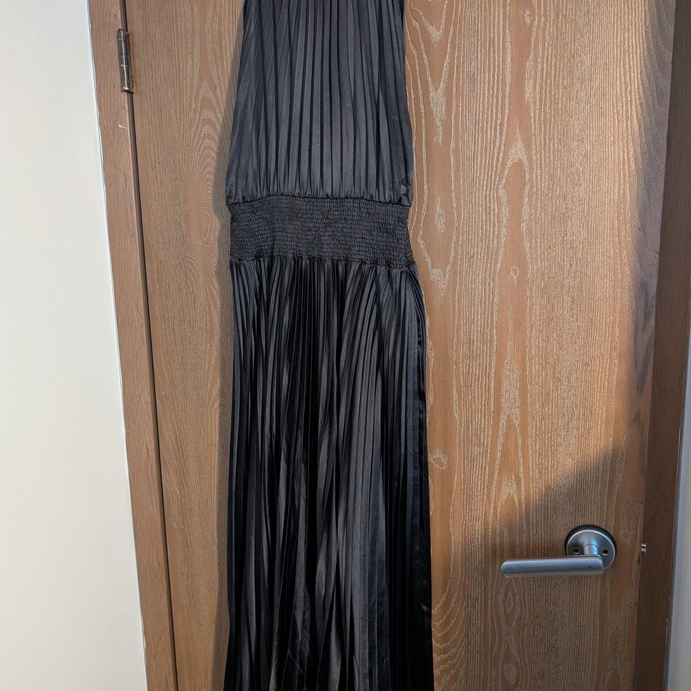 DO+BE Black Pleated Maxi Dress